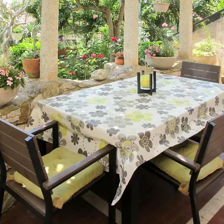 Maslina - Pul335 By Interhome Pjescana Uvala